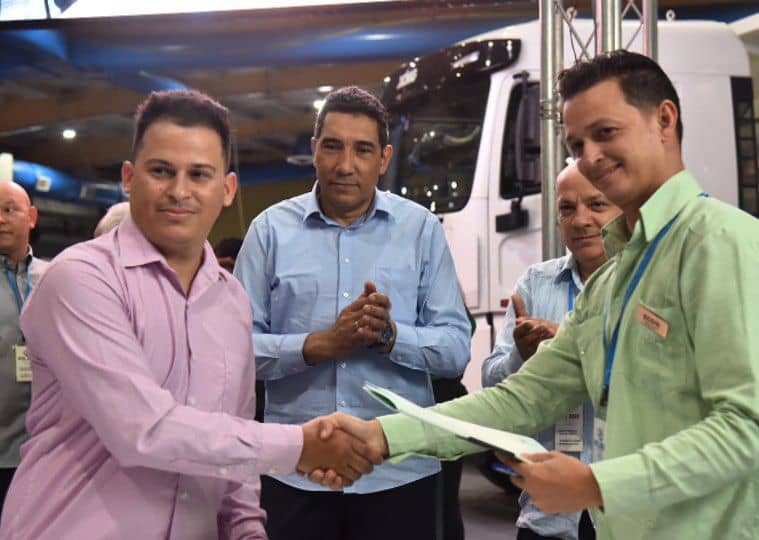 Firmados más de 130 contratos y acuerdos en Feria del Transporte